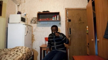 Светлин Наков в неговата квартира (circa 2005, Stuttgard)